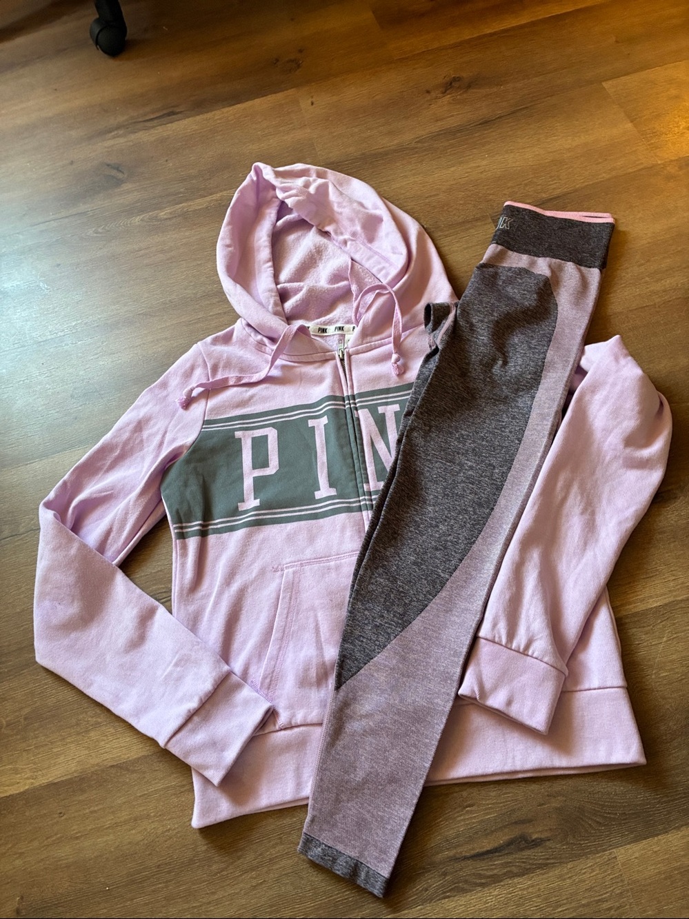 PINK Victoria's Secret Light lavender Hoodie with Gray Panel & pink leggings M - Picture 10 of 12